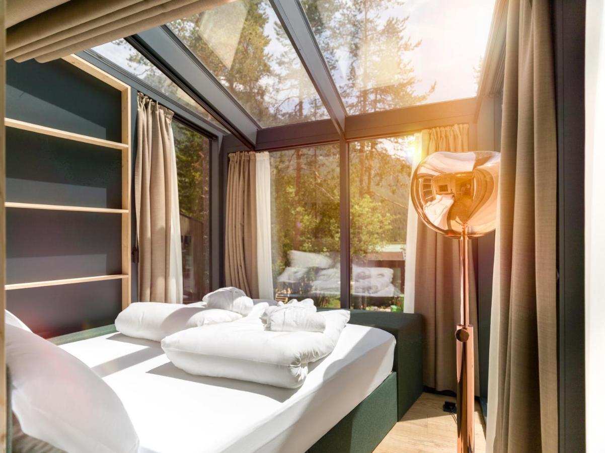 Skyview Chalets Am Camping Toblacher See Екстериор снимка