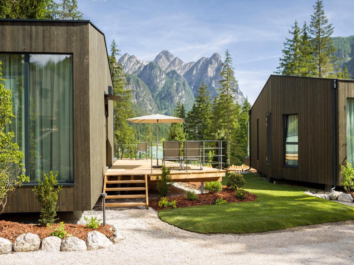 Skyview Chalets Am Camping Toblacher See Екстериор снимка