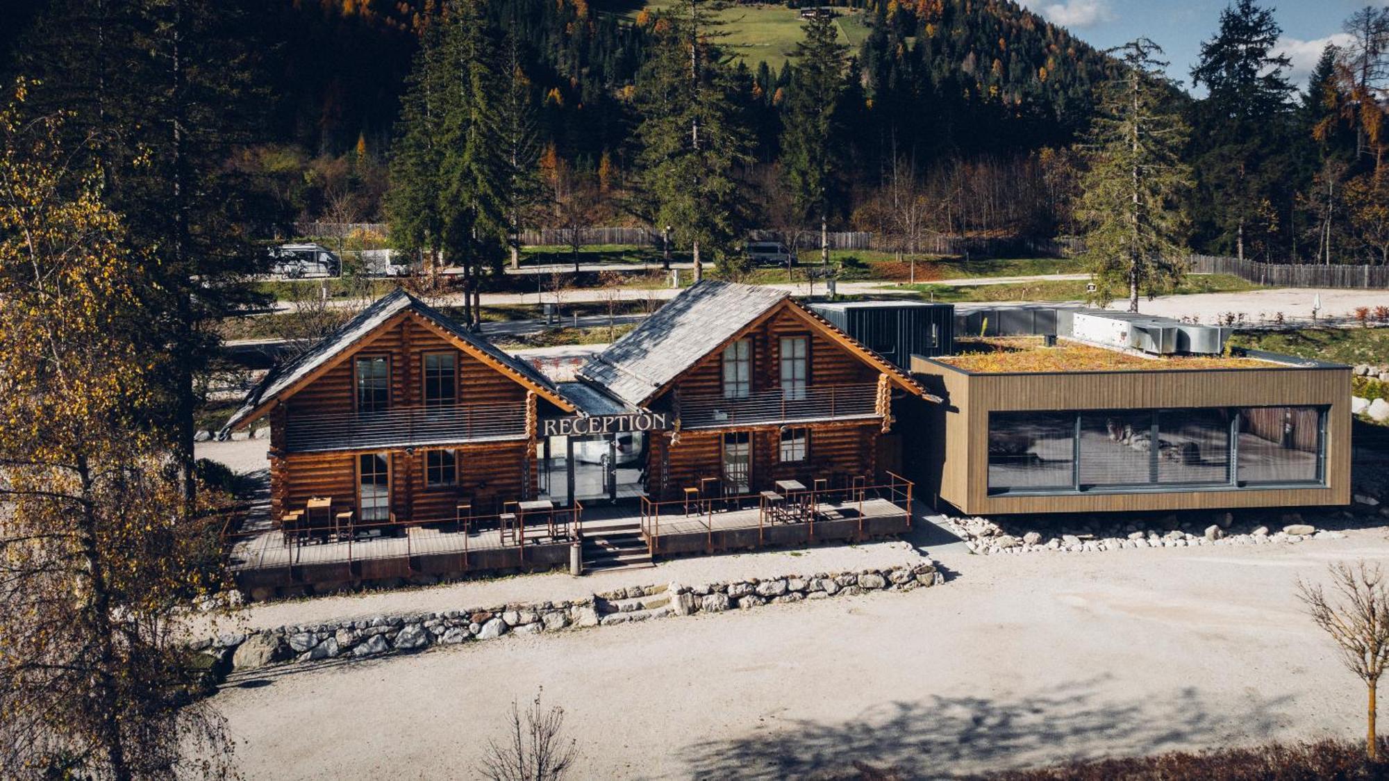 Skyview Chalets Am Camping Toblacher See Екстериор снимка