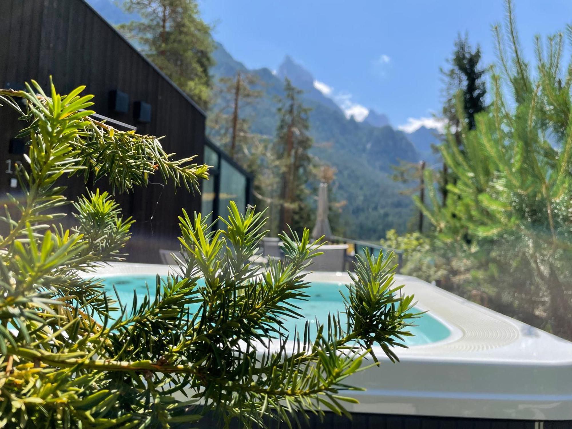 Skyview Chalets Am Camping Toblacher See Екстериор снимка